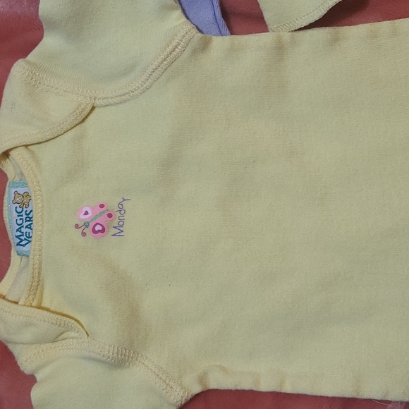 Baby Shirts With One Bib. - Picture 2 of 10